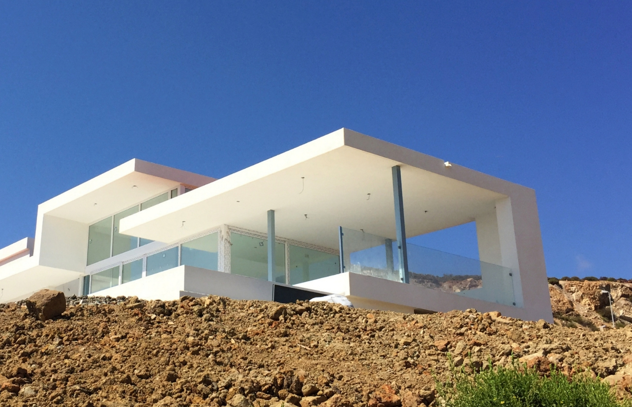 6 viviendas unifamiliares. Un proyecto del estudio de arquitectura FH2L Arquitectos en Casares, Málaga.